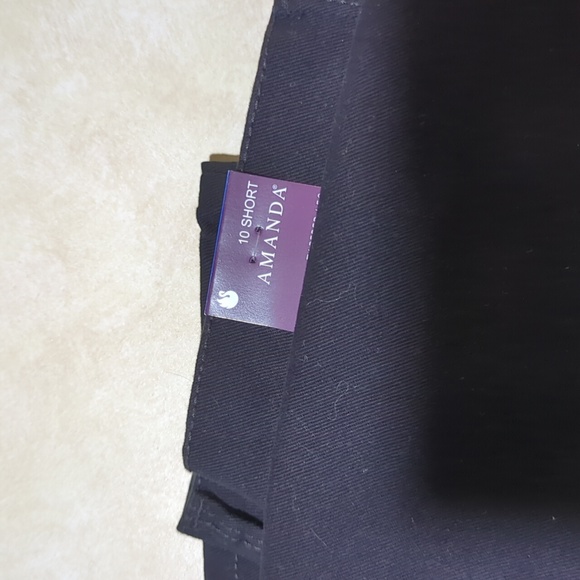 Gloria Vanderbilt Amanda Woman's Black size 10 short - Picture 5 of 8